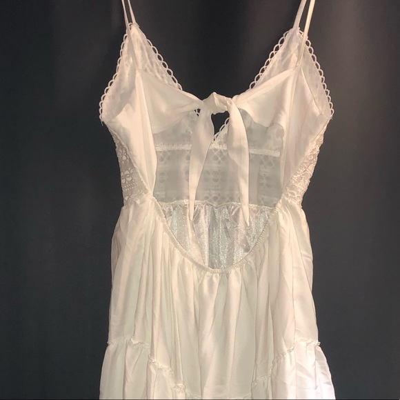 Lacy Backless Mini Dress NWT - Picture 7 of 10